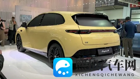 10 万级纯电 “卷王” 零跑 Lafa5 预售 1058 万起,激光雷达 + 605 续航-1