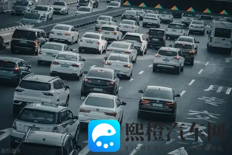 开百万豪车的人，为什么都来看这台国产SUV？-1