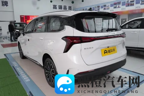 新车｜售1549万元起_15T插混中型MPV，东风风行游艇PHEV上市-3