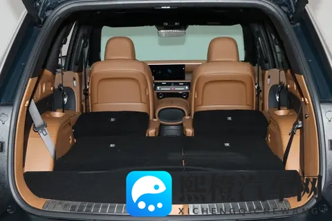 家庭 7 座务实选！帕里斯帝：10 气囊 + 1000km 续航，27 万进口够值吗？-2