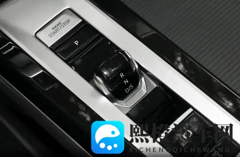 合资大五座SUV直降5万,后排空间比肩商务车,大众揽巡选购指南-1