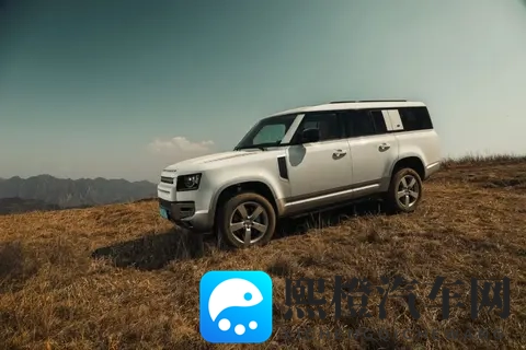 2025款路虎卫士怎么选 ？90_110_130版本配置对比及购买建议-1