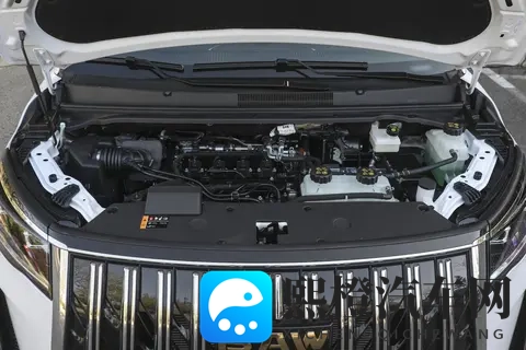 CLTC综合续航1420km 锐胜M8大型MPV正式预售 1698万起-2