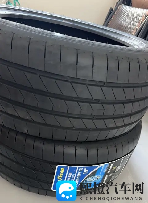 羽毛划脚要尿了:脚痒羽毛舞,即将解手之际-1