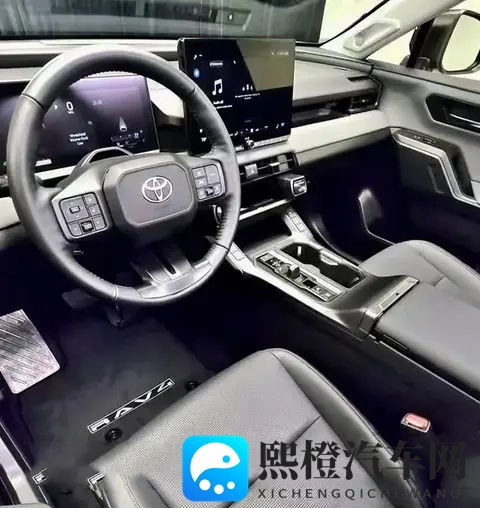 2026款广汽丰田“威兰达”街头曝光,强化力量感,内饰蜕变-2