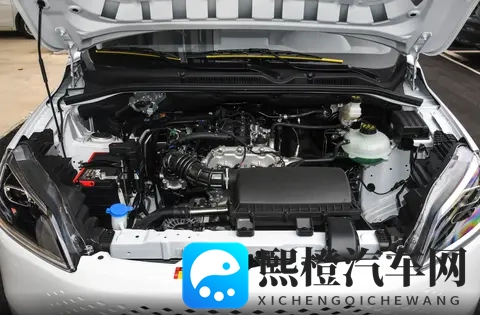 售价548万起,全新五菱宏光燃油版上市,外观内饰调整,动力升级-2