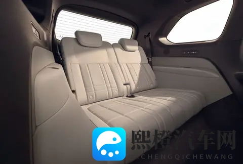 大块头有大智慧,定位家用的大型SUV深蓝S09实力不俗-1