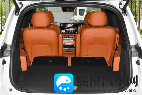 家用六座SUV,深蓝S09和领克900怎么选?看完对比就明白了-3