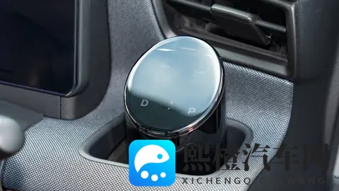 电动车变移动发电站？日产推出创新太阳能电池板！-1