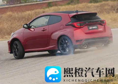日系“小钢炮”,配GR运动套件,304匹马力、加速5秒,还有手动挡-2
