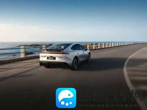 深蓝卖力赚吆喝,销售却一问三不知,L06如何撼动海豹与MONA M03?-1