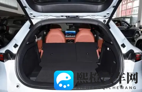 告别油价焦虑，深蓝S05如何用续航与细节打动一个燃油车主-1