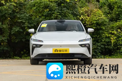 激光雷达+8295芯片,选15万级轿跑可以看看eπ007+表现如何-3