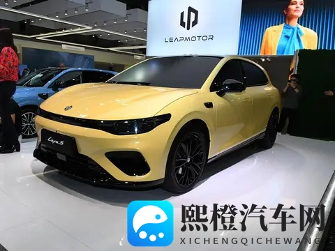 男女打扑克剧烈运动:极致动力!五大运动车型,为生活添彩-1