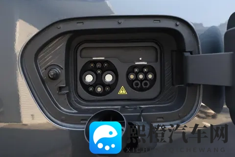 零跑B01激光雷达版，550km续航+激光雷达，售价1138万，值得一看-2