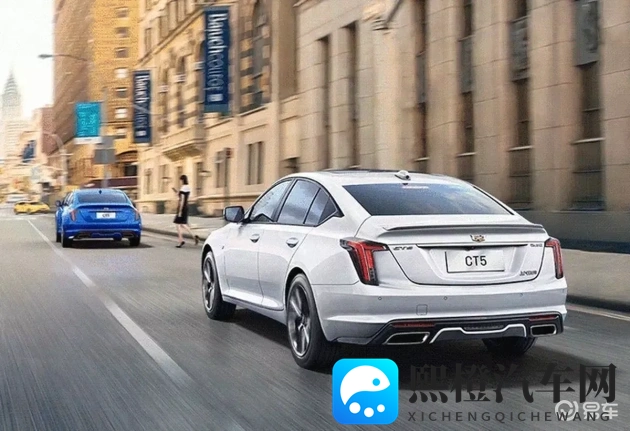 男生舔女生坤坤：少年柔情吻少女脸颊-1