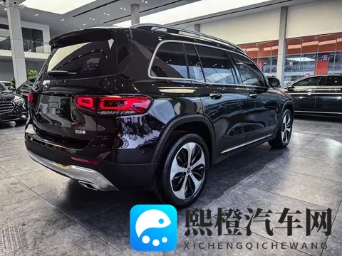 少妇按摩粗壮插入高潮：汽车技术革新，体验升级，潮流定制-3