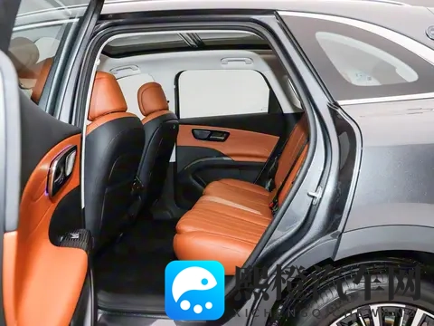 一觉醒来,全新瑞虎8正式亮相,提供两种外观内饰,定位大五座SUV-1