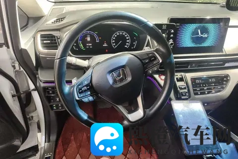 妈妈在狗儿背上写长大了:狗儿背载母爱,见证成长足迹-2