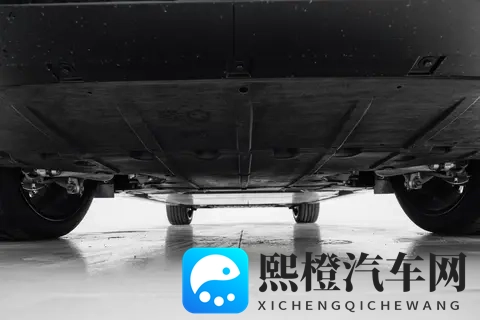 蔚来ET9，768 万起售，707 马力，魔毯悬挂，这款旗舰轿车适合家用-1