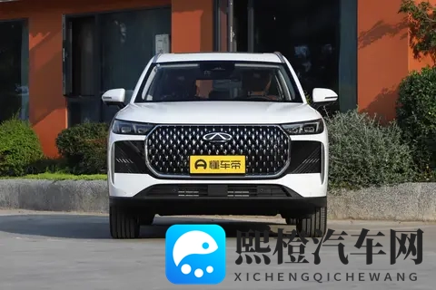 奇瑞第五代瑞虎8上市:双前脸设计,轴距2825mm,标配8155芯片-1