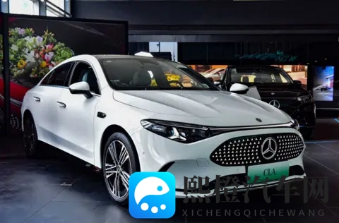 比吉利银河A7还小一圈的车，却被奔驰卖出了“天价”-3