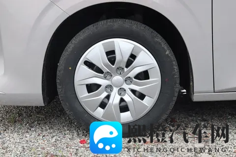 五菱星光 730 2025 款解析:7 万级真 7 座 MPV 的均衡之选-3