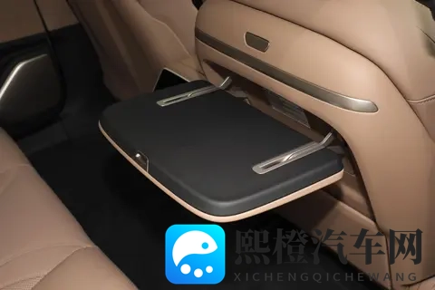 乐道 L60 深度解析：900V 高压 + 蔚来换电，家庭用车太省心-1