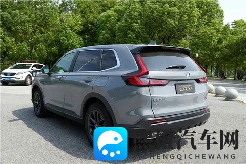 黄软件：技术革新引领未来，智能驾驶开启新篇章-2