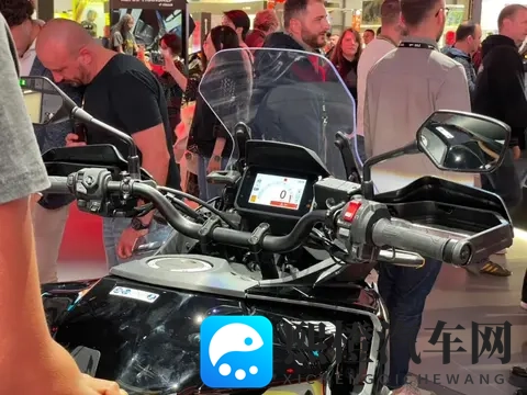 米兰车展丨HONDA CB1000GT 发布,会和自家NT1100冲突?-3