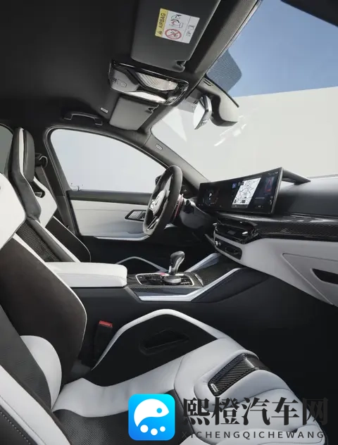 宝马M3旅行版来了,性能怪兽装下全家行李,燃油车最后的倔强-3