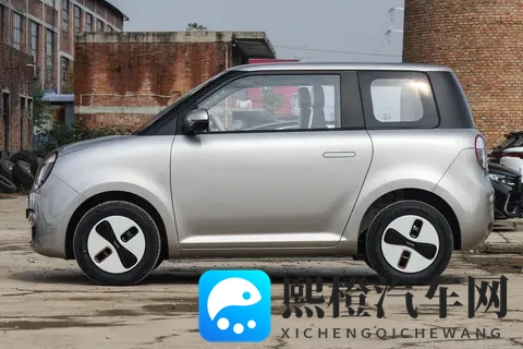 9久热:新能源汽车新趋势:特斯拉如何引领行业发展?-2