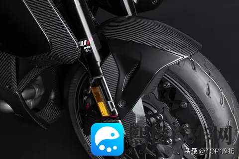 海外新车丨穿西装的超级公爵,巴博斯1400R上市,奔驰大G风格霸气-3