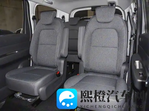 全新五菱宏光燃油版上市，外观变化大，售548万元起，还能否畅销-1