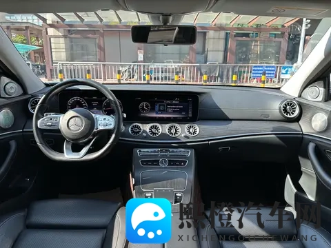 三年奔驰E级，19万开走行政座驾，这气场不输新车！-2