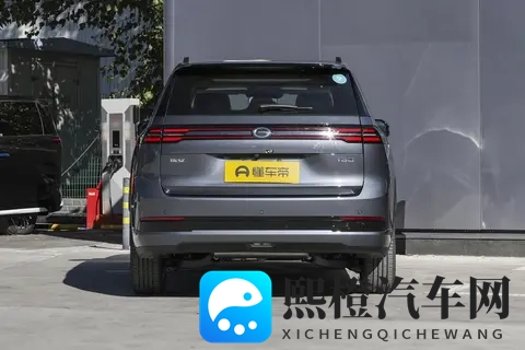 1268万起!这款增程SUV号称“亏电感终结者”,超省油+大空间-2