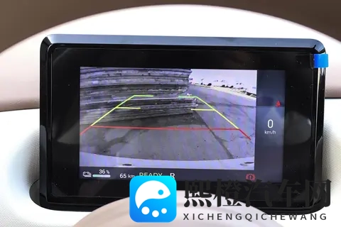 2025 款五菱宏光 MINIEV 四门版用户体验:配置、性能与购车参考-1