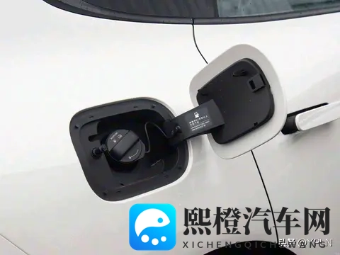 新一代智己LS6,配备800v高性能平台,66度大电池增程版-1