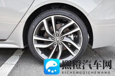 捷豹 XFL 2 款车型配置拆解:2398 万起怎么选?实用党 & 性能党都看这-2