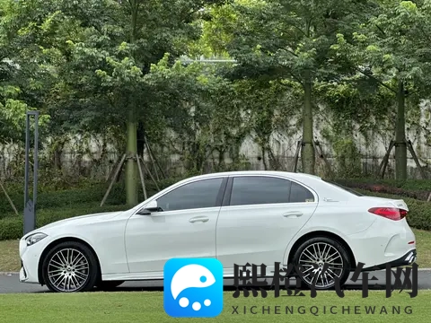 22年奔驰C级，39万公里，215万体验优雅-2