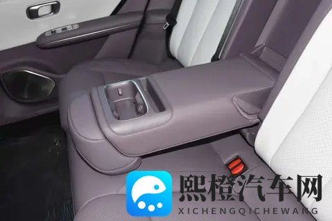 行车难停车难交通事故多,论禁止私家车与发展完善公共交通-1