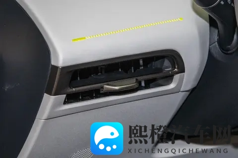 深蓝L06入门版实车曝光：预售1399万元，标配激光雷达+智驾-1