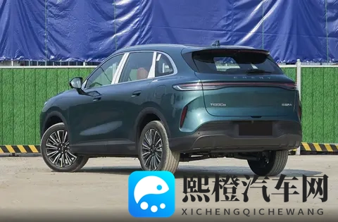 售价999万元起,全新奇瑞瑞虎8上市,两种外观,16T达到200马力-2