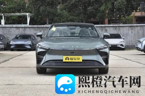 新能源车家用推荐！这车配8295芯片，空间大，安全性高，值得一看-3