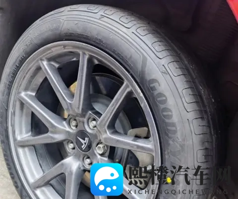 男生被强行扒开腿玩J:智能驾驶新突破,安全出行更便捷-2