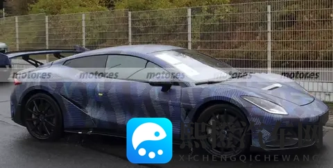 不是概念车!腾势Z敞篷跑车实车上路,方向盘折叠震撼全场!-2