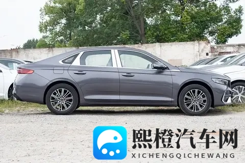 8155 芯片、家用空间,这台车能成为长线选手吗?-3