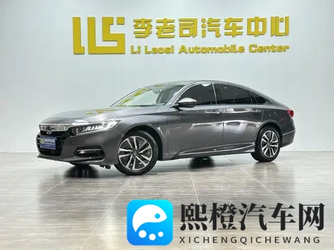 美女和男人打扑克的软件：美丽佳人共聚牌桌，共享欢乐互动游戏-2