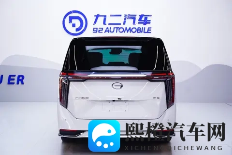 1989万!准新一手传祺M8,宜商宜家的高端MPV之选-3