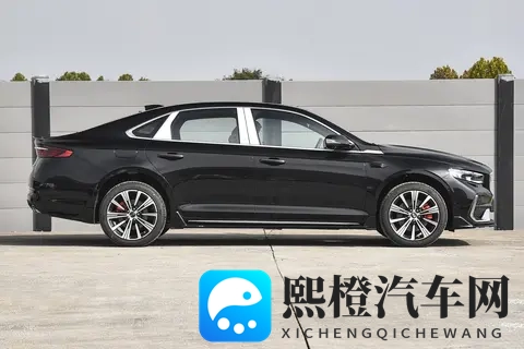 中国品牌燃油车也有竞争力！试驾吉利星瑞全新东方曜，值得一看-1